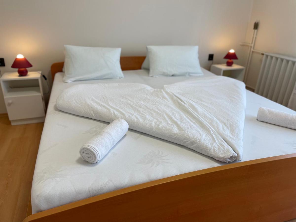 Pingvin Cukraszda Apartman Felso Szint Balatonmáriafürdő Exteriör bild