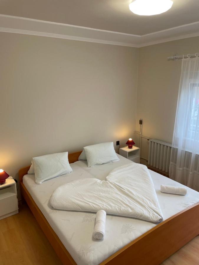 Pingvin Cukraszda Apartman Felso Szint Balatonmáriafürdő Exteriör bild
